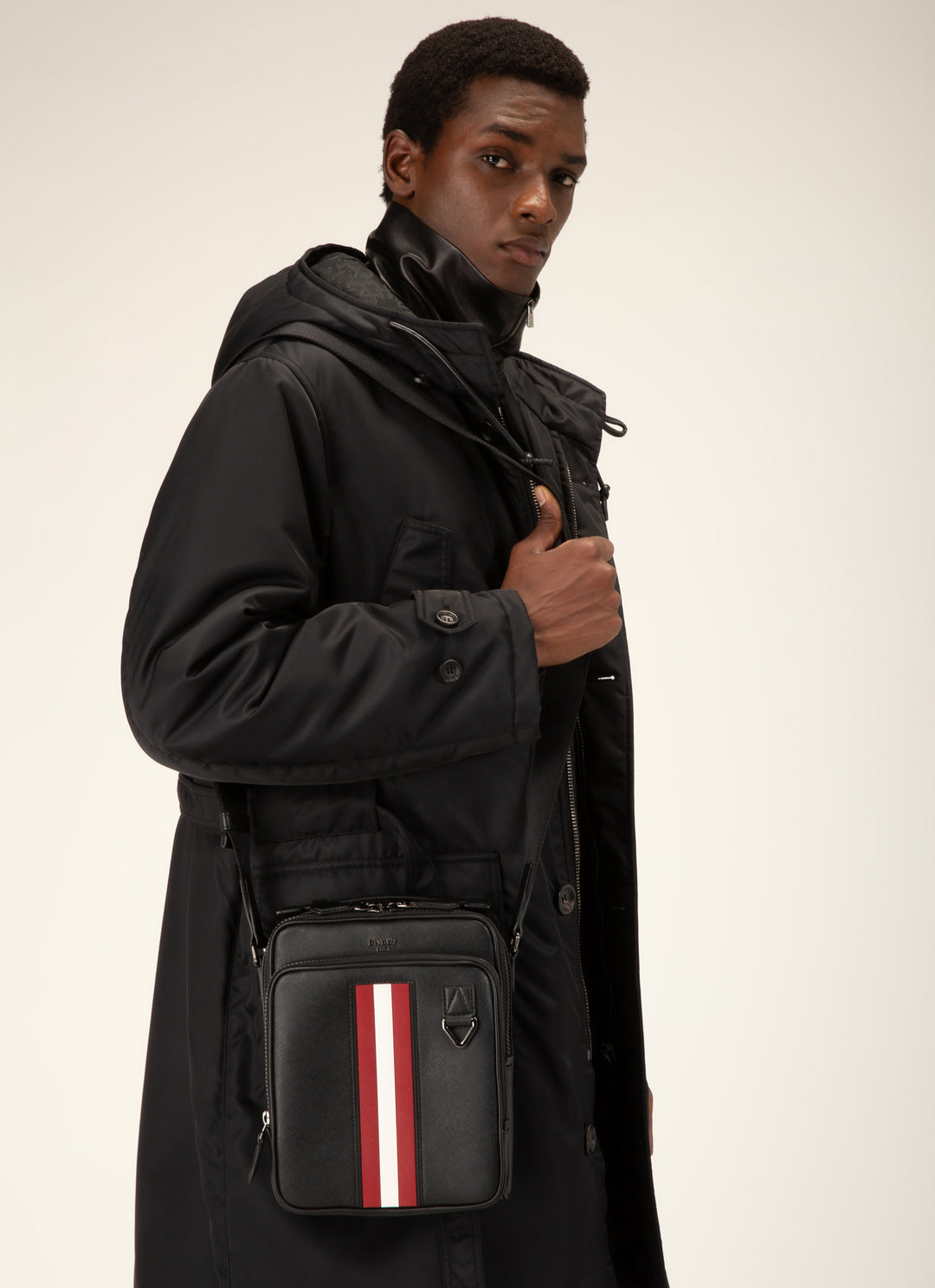 【23AW NEW】BALLY_men / MACKAO ショルダーバッグ / Black Mackao – BALLY